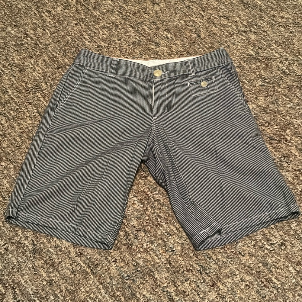 Dockers women’s shorts size 4.